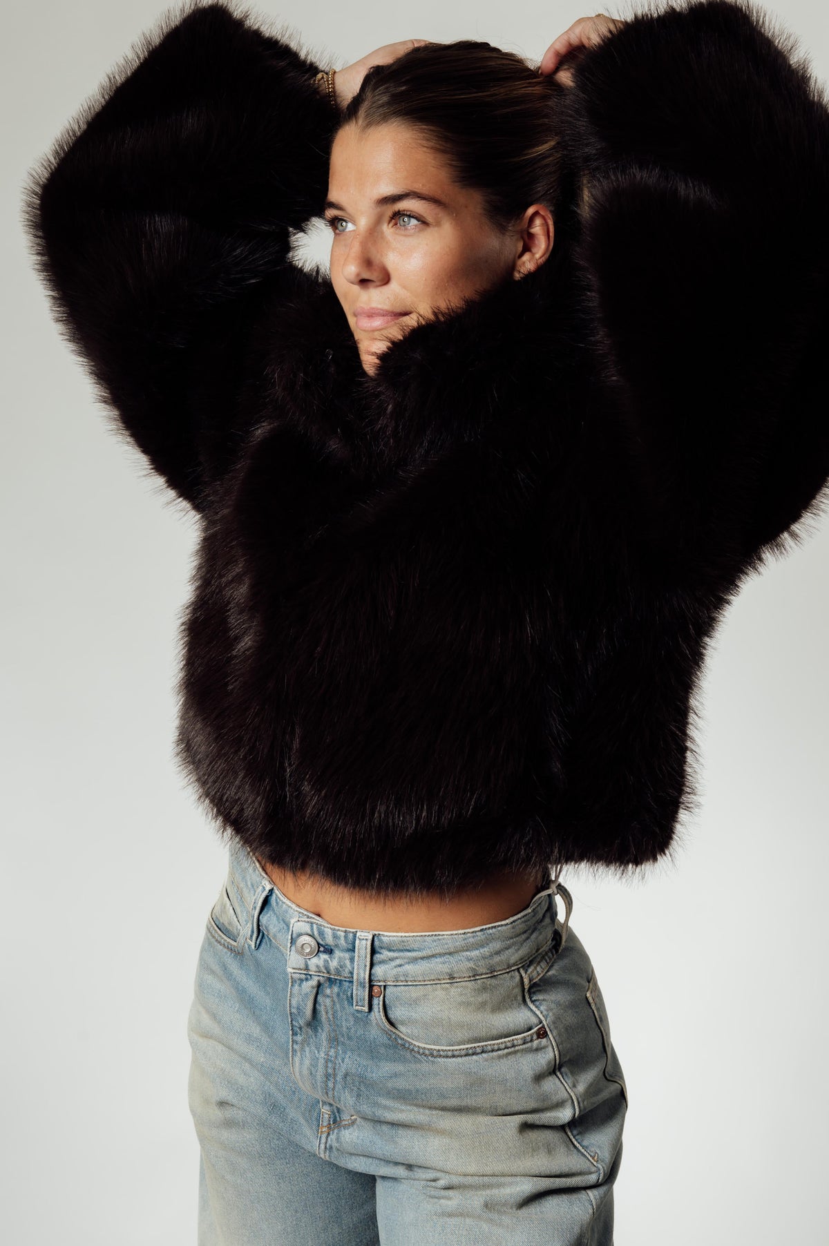 ROTATE zwarte faux fur cropped jas