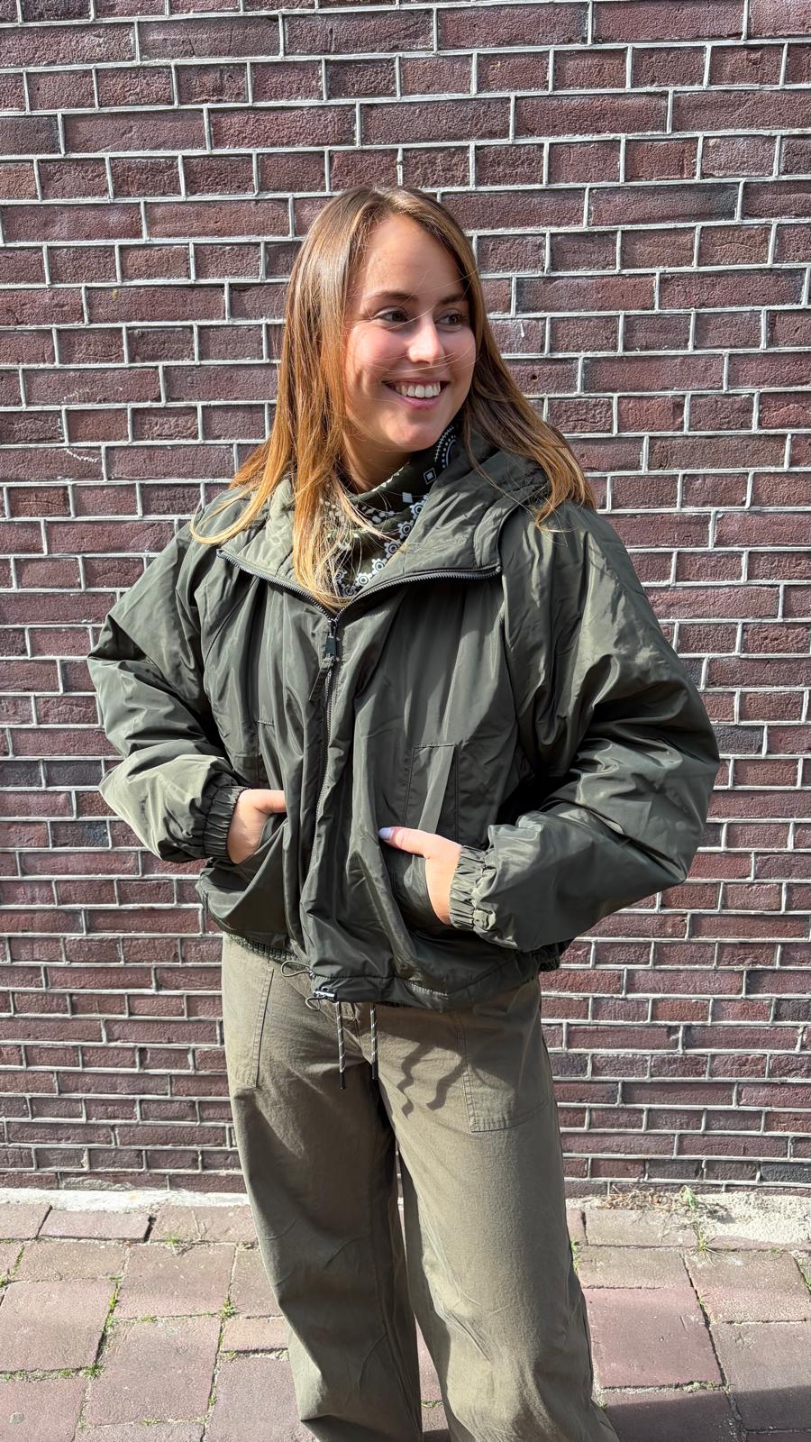 Alter Ego Robyn olijfgroene nylon jas met capuchon