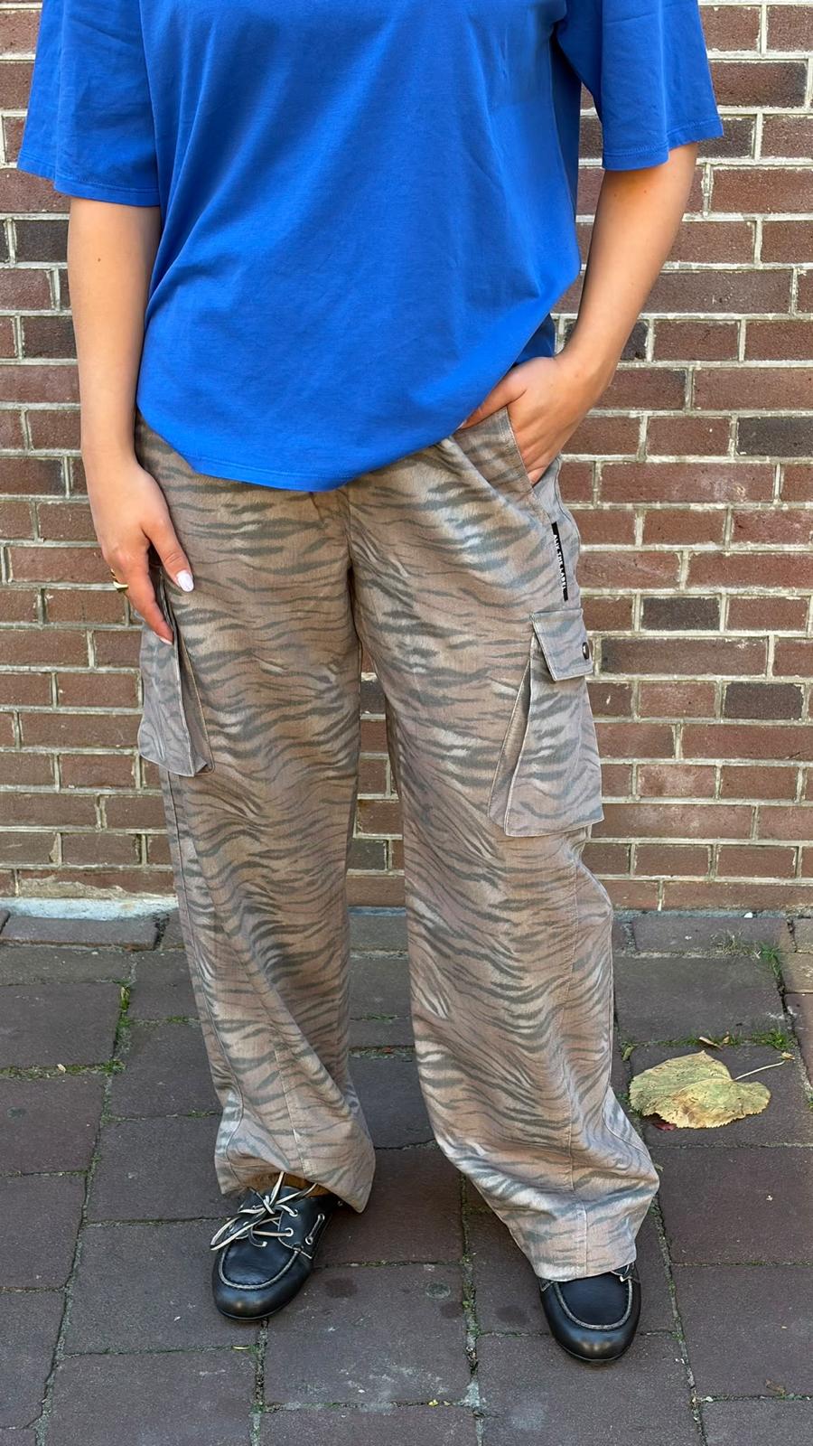 LADIES WOVEN CARGO PANTS