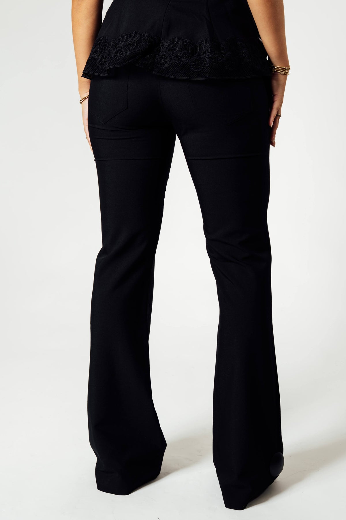 ROTATE zwarte flared pantalon