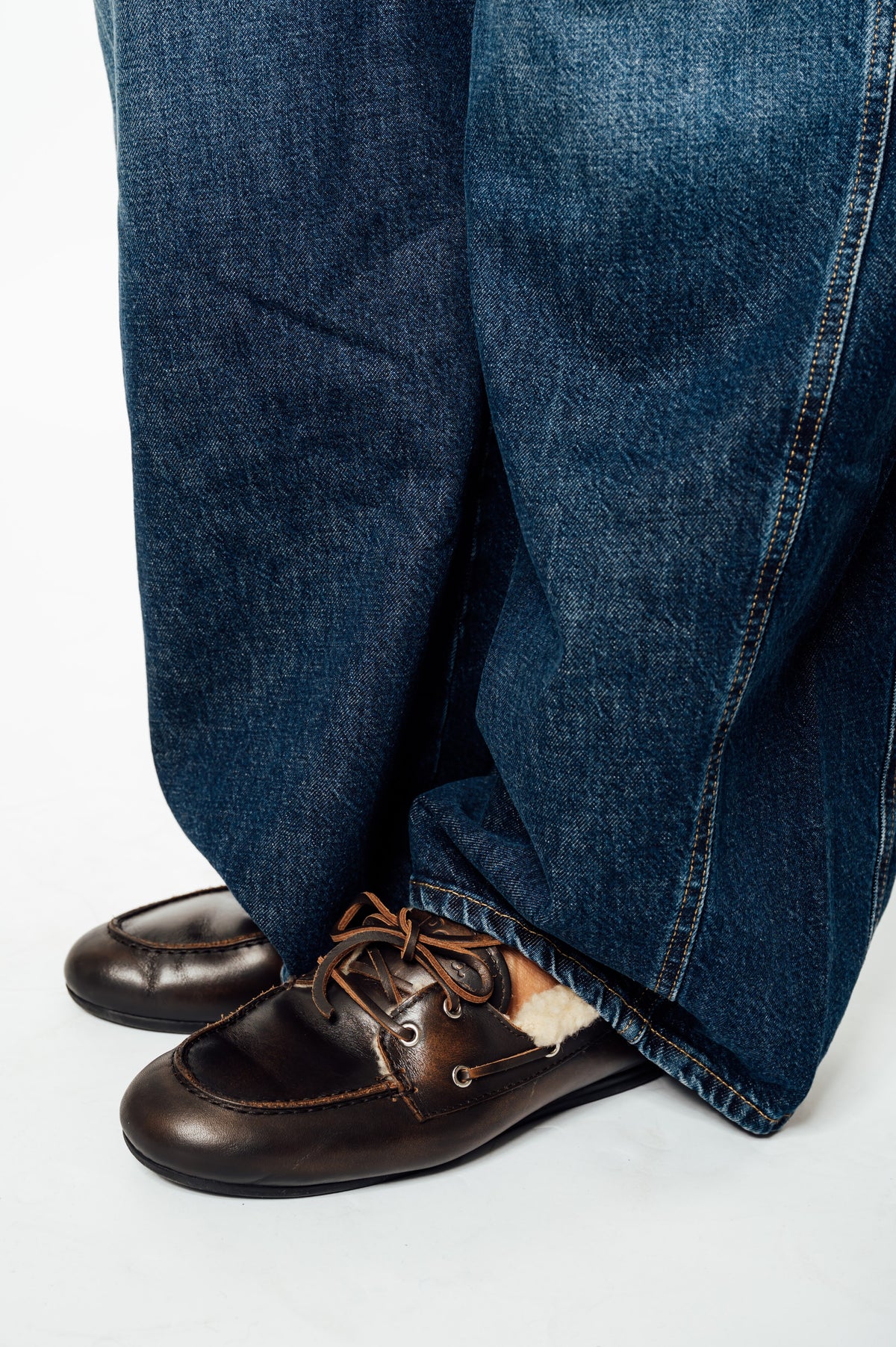 LOAFER BRUSHED